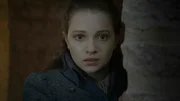 Alisa von Vamalia (Anastasia Martin) sorgt sich um Leo