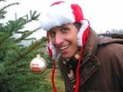 Willi auf der Christbaumfarm, auf der er erfährt, welcher Baum sich am besten zum Aufstellen eignet..
