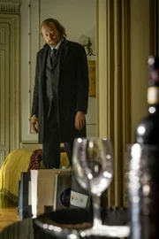 Lars Mikkelsen als Daniel Duval