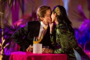 Angus MacGyver (Lucas Till, l.) und Desi Nguyen (Levy Tran, r.)