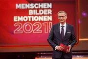Moderator Günther Jauch. +++