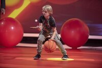 Laurin Oberhuemer. Zum ersten Mal gibt es ein rein österreichisches Duell. Der 10jährige Laurin aus Salzburg fordert Weltmeister und Rekord-Weltcupsieger Gregor Schlierenzauer im "Koordinationsduell" heraus. Laurin Oberhuemer. Zum ersten Mal gibt es ein rein österreichisches Duell. Der 10jährige Laurin aus Salzburg fordert Weltmeister und Rekord-Weltcupsieger Gregor Schlierenzauer im "Koordinationsduell" heraus.