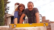 Marode Terrasse in Unna. Der Boden ist abgesackt. Marion erfüllt sich den Traum einer Outdoor-Küche. Macht Ingo mit?