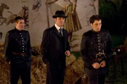 v.l.n.r.: Constable Higgins (Lachlan Murdoch), Constable Crabtree (Jonny Harris) und Detective Murdoch (Yannick Bisson)