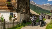 Horst Lichter und Kai Wiesinger auf ihren Motorrädern.