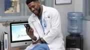 Dr. Floyd Reynolds (Jocko Sims)