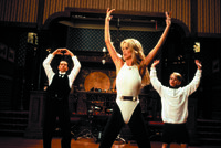 Tanzen mit Claudia Schiffer, M.: Richie Rich (Macaulay Culkin, r.) und sein tüchtiger Butler Cadbury (Johnathan Hyde, l.) ...