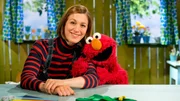 Elmo und Julia denken sich ein Quatschmärchen aus.