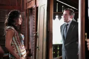 Avita (Sarita Choudhury), die Witwe des Ermordeten und DI Richard Poole (Ben Miller).