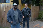 Markus Lanz (r.) trifft einen Automechaniker (l.) in Vine City, Atlanta.