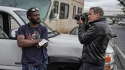 Markus Lanz (r.) trifft einen Dauercamper (l.) in Alameda, San Francisco.