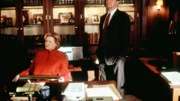 Bezirksstaatsanwältin Nora Lewin (Dianne Wiest) und Staatsanwalt Jack McCoy (Sam Waterston) untersuchen die Entführung eines Diamantenhändlers und kommen dabei auf die Spur eines Diamantendiebstahls...