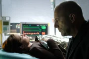 Richard Brock (Heino Ferch) ist mit Petra Brock (Sabrina Reiter) im Krankenhaus.