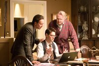 L-R: Benjamin (Nicolas Cage), Riley (Justin Bartha) und Patrick (Jon Voight) gehen einer neuen Spur nach. Werden sie das Geheimnis lüften?