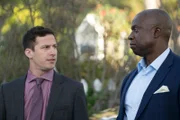 Jake Peralta (Andy Samberg, l.), Ray Holt (Andre Braugher)