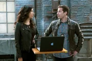 Rosa Diaz (Stephanie Beatriz), Jake Peralta (Andy Samberg)