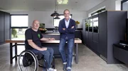 Mark und Kevin McCloud (l.)