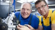 Die Autodoktoren: Hans-Jürgen Faul (l.) und Holger Parsch