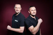 Emotionen, Rivalitäten und wahre Feindschaften: Sebastian Hackl (r.) und Holger Böschen (l.) kommentieren RAW ...