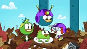 L-R, unten: SwaySway, Buhdeuce, Ketta