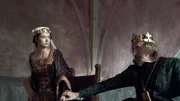 Koenigin Sophie (Marika Soposká) und Koenig Wenzel (Vladimír Javorský) streiten ueber Jan Hus.