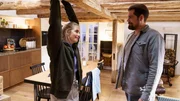 Die Ähnlichkeit zwischen Sarah und Verena treibt Leon (Daniel Fehlow) in den Wahnsinn. Doch er beschließt, den Moment nicht kaputt zu machen und Sarah (Susan Sideroupolos) zu einem späteren Zeitpunkt von seinem Geheimnis zu erzählen.