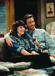 Bei den Taylors (Patricia Richardson, Tim Allen) hing der Haussegen schief. Doch diesmal lassen sich beide Seiten etwas einfallen, um die Stimmung und den Abend zu retten, ohne dass der jeweils andere auf seine Pläne verzichten müsste...