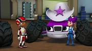 L-R: AJ, Starla, Gabby