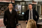 Odafin "Fin" Tutuola (Ice T) und Dominick "Sonny" Carisi (Peter Scanavino, r.)