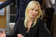 Detective Amanda Rollins (Kelli Giddish)