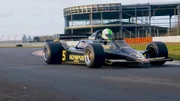 Chris Harris fährt einen 1978 Lotus Ford Cosworth