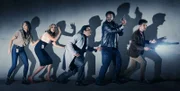 L-R: Amber Stevens West, Ally Walker, Adeel Akhtar, Craig Robinson und Adam Scott