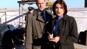 Die Detectives Elliot Stabler (Christopher Meloni) und Olivia Benson (Mariska Hargitay) untersuchen den Mord an einem homosexuellen jungen Mann.