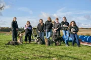 Das Team des Tierheims Koblenz mit Tierheimleiterin Kirstin Höfer (Mitte) hat sich zum Ziel gesetzt, Menschen und Tiere glücklich zu machen. - Team, v.l.n.r.: Julia Rabanus, Alexandra Spahr, Ruth Fridrichs, Kirstin Höfer, Stephanie Schindler, Celina Fuchs und Christiane Zerfass.