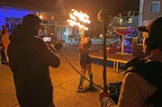Ein besonderer Auftritt für Tina - eine Halloweenparty für Nachbarn und Freunde.