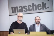 maschek.