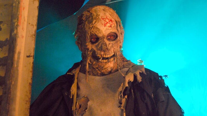 Knucklebones (USA, 2016)