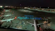 Blick auf den Frankfurter Flughafen bei Nacht.