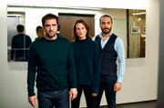 v.l.n.r.: Gabriel Sarda (Grégory Montel), Andréa Martel (Camille Cottin) und Hicham Janowski (Assaad Bouab)