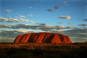 Der Inselberg Uluru ist Australiens bekanntestes Naturwunder.