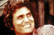 Charles Ingalls (Michael Landon) bewirtschaftet mit seiner Familie eine kleine Farm in Walnut Grove.