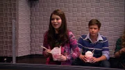 Carly Shay (Miranda Cosgrove), Freddie Benson (Nathan Kress)