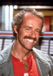 Captain B.J. Hunnicut (Mike Farrell)