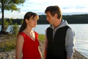 Lena (Ina Paule Klink) und Marius (Markus Meyer) lieben sich, aber beide haben ein Geheimnis und Angst, damit den anderen zu verletzen.