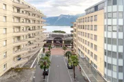 Im Casino in Montreux fand ab 1967 das Montreux Jazz Festival statt. Der Konzertveranstalter Claude Nobs lud dafür über alle Genregrenzen hinaus Musiker in die Stadt ein.