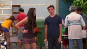 L-R: Phoebe Thunderman (Kira Kosarin), Max Thunderman (Jack Griffo)