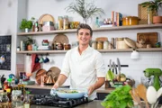 Donals Superfood – Blitzschnell und einfach gut Moderator Donal Skehan  Copyright: SRF/fremantle