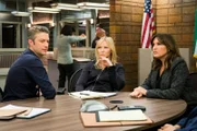 V.l.: Dominick "Sonny" Carisi (Peter Scanavino), Detective Amanda Rollins (Kelli Giddish), Olivia Benson (Mariska Hargitay)