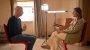 Sebastian Thrun (l.) im Gespräch mit der "ZDF-Spur"-Reporterin Greta Buschhaus. Thrun wird als der geistige Vater von Künstlicher Intelligenz bezeichnet und kennt die KI-Branche in- und auswendig. Er lebt in den USA und ist ein guter Freund von Sam Altman. ChaptGPT sieht Sebastian Thrun als große Chance: "Die Entwicklung der letzten 150 Jahren wird es in den nächsten zehn Jahren geben und es wird alle von uns betreffen“.