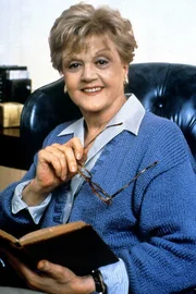 Angela Lansbury (Jessica Fletcher)